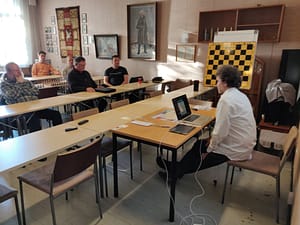 sebastian kormanin esitelma upseerikerholla 1